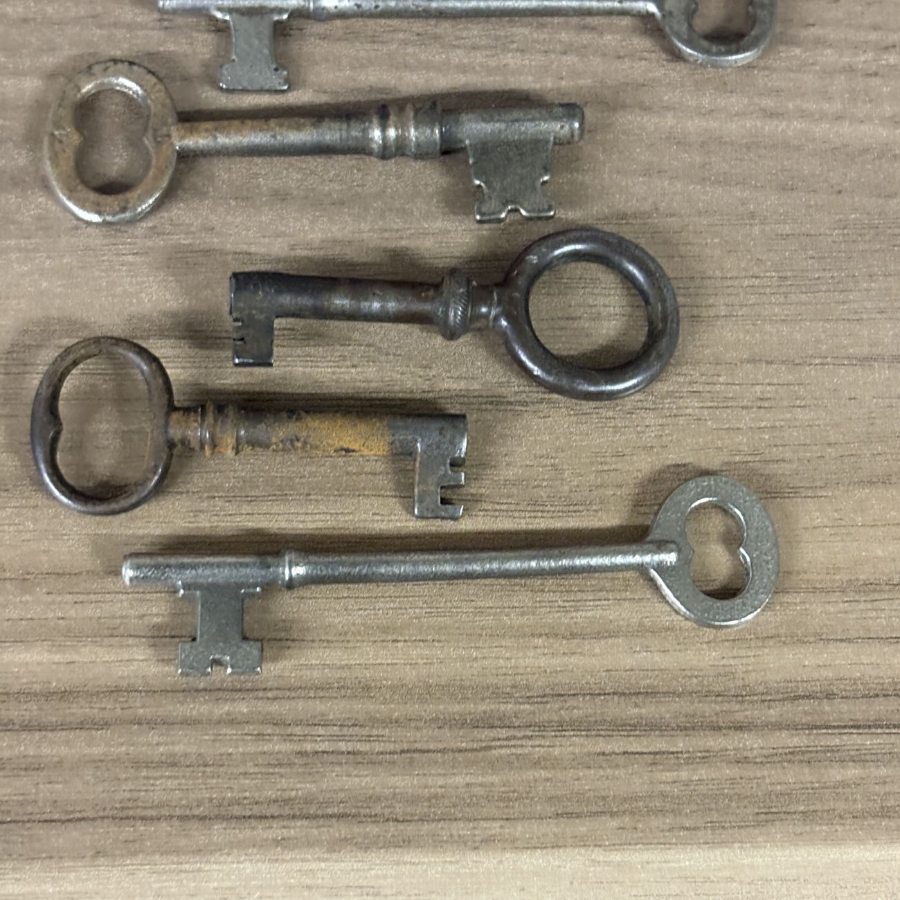 Collection of Five Antique and Vintage Ferrous Metal Skeleton Keys