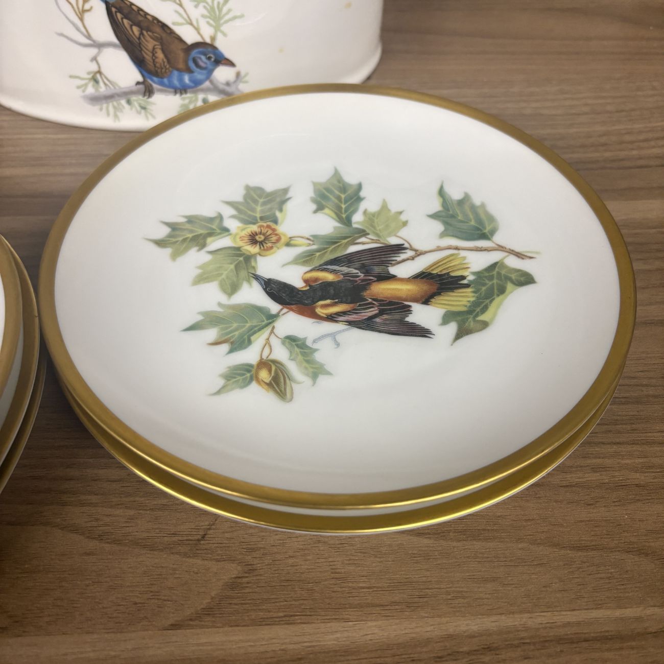 A Set of Lorenz Hutschenreuther Audubon Bird Pattern Porcelain Tableware