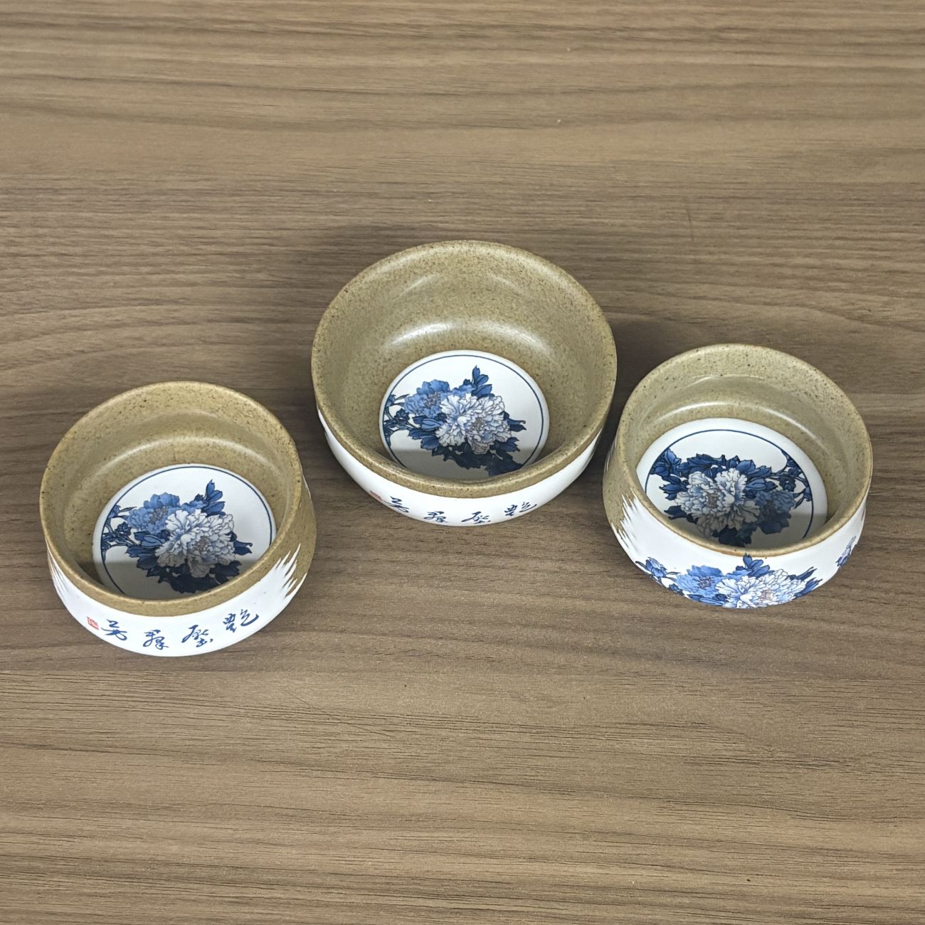 A Set of Ruoshui Tang Blue and White Peony Ceramic Tea Vessels in a Presentation Box