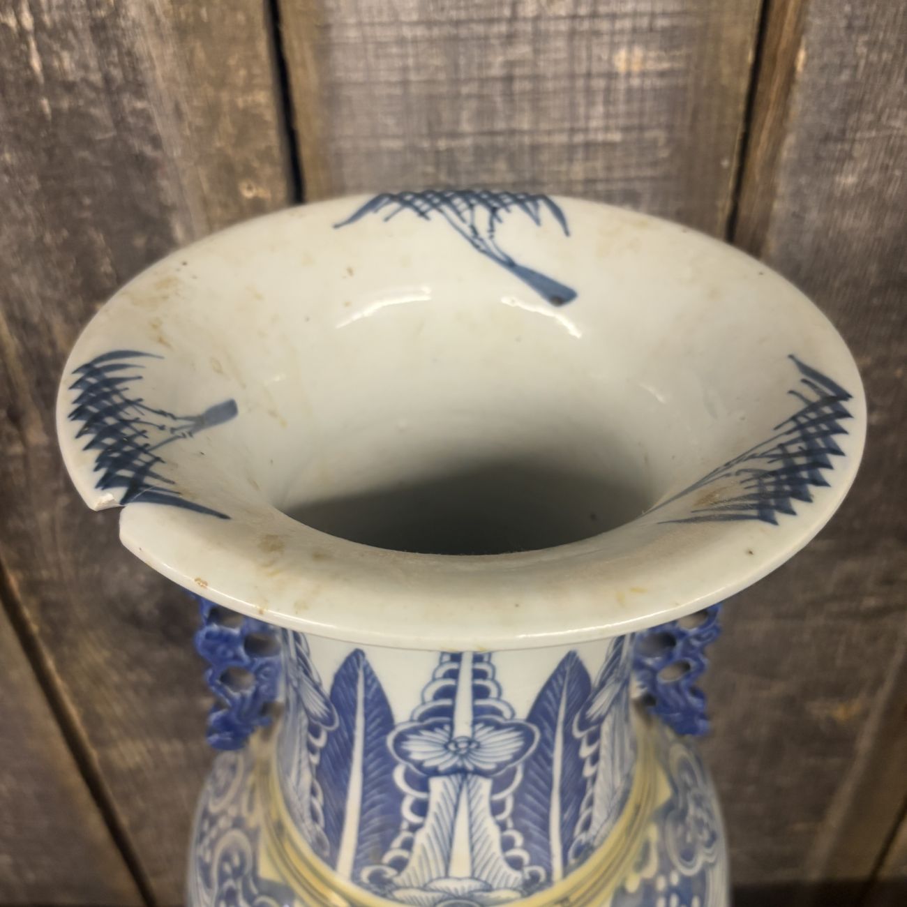 Chinese Blue and White Porcelain Dragon Medallion Floor Vase