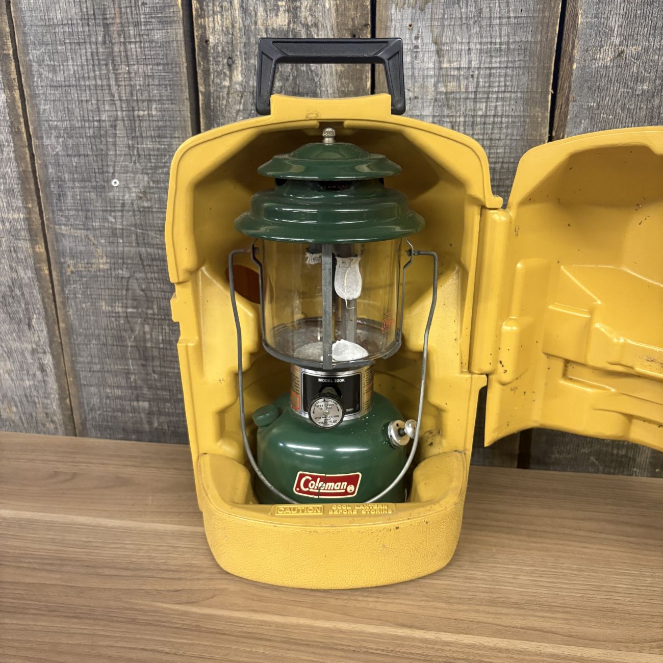Vintage Coleman Model 220K Double Mantle Lantern with Yellow Clamshell Case