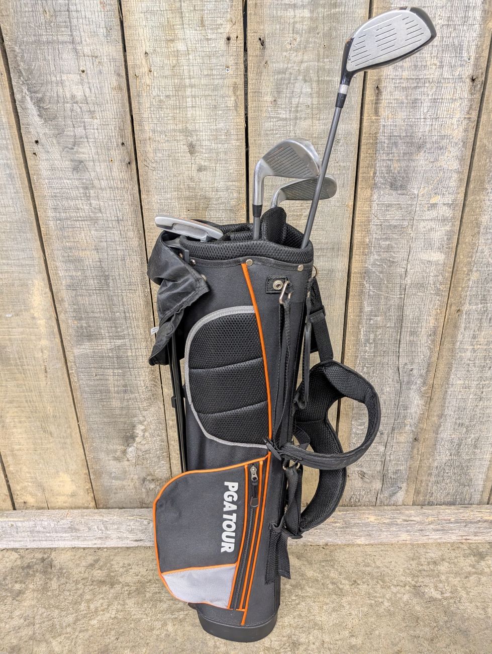 PGA TOUR G1 Power Launch Junior Golf Club Set and Stand Bag