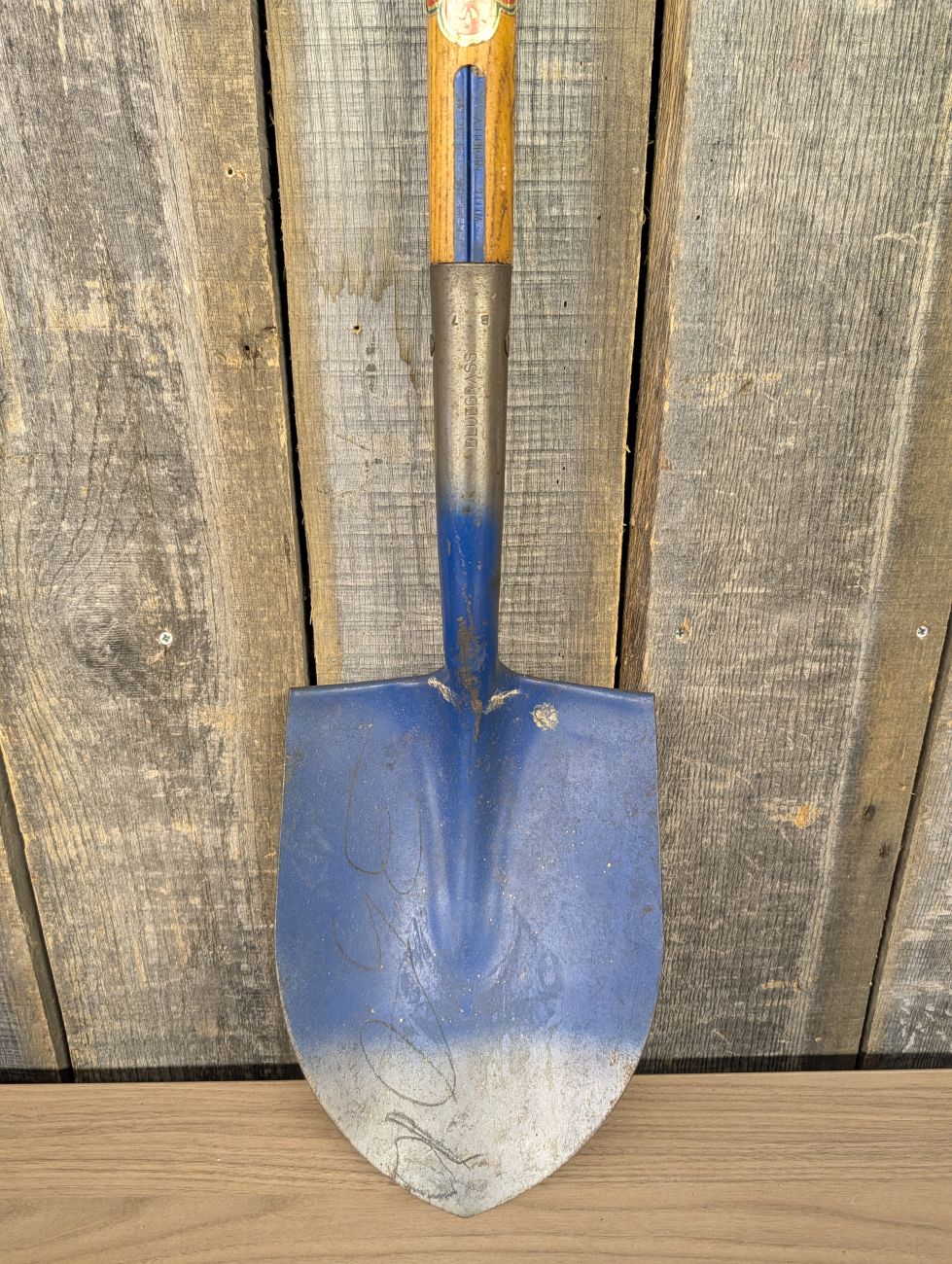 Vintage Blue Grass Belknap Inc. Round Point Shovel with D-Handle