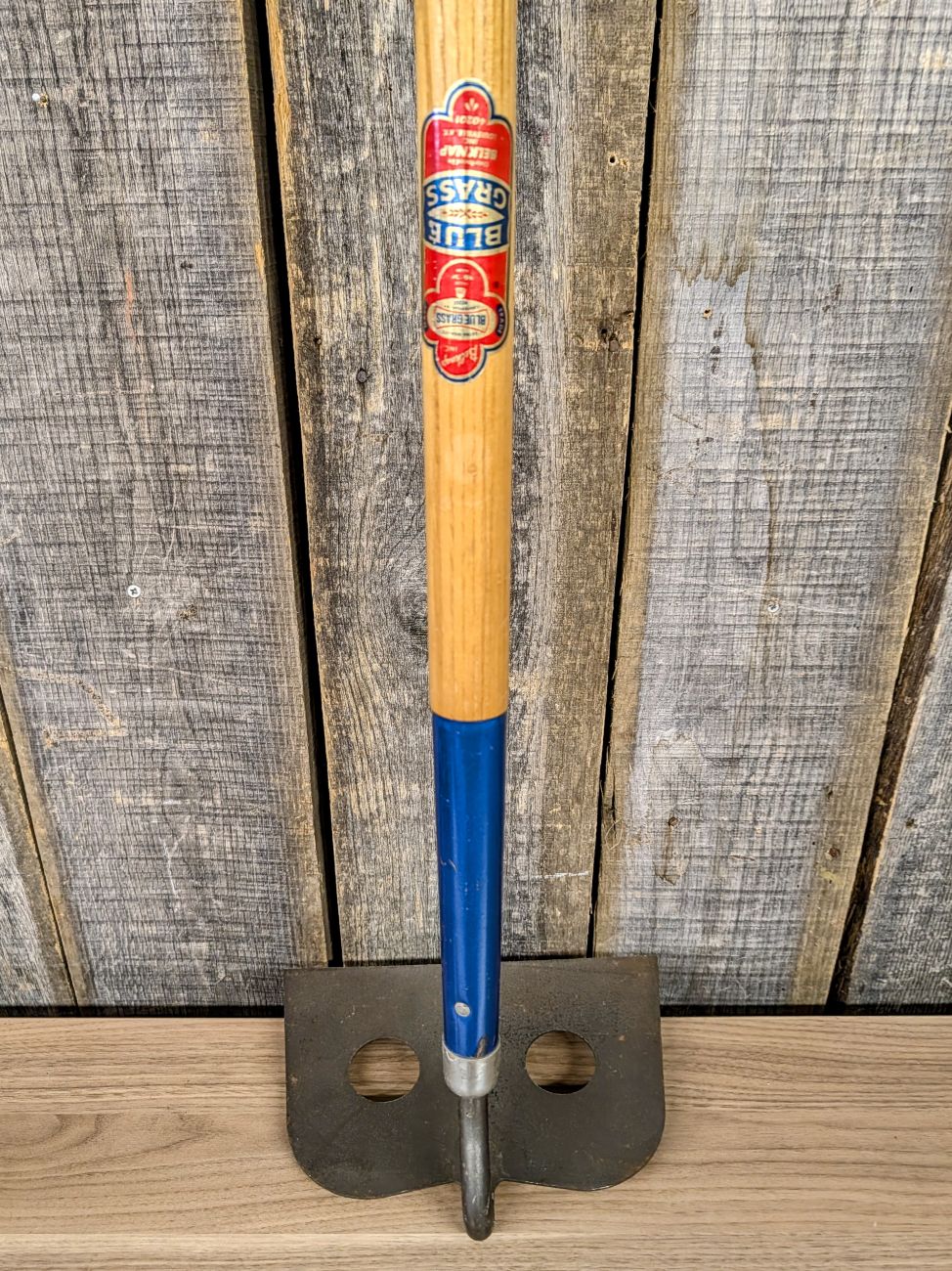 Belknap Blue Grass Two-Hole Mortar Mixing Hoe