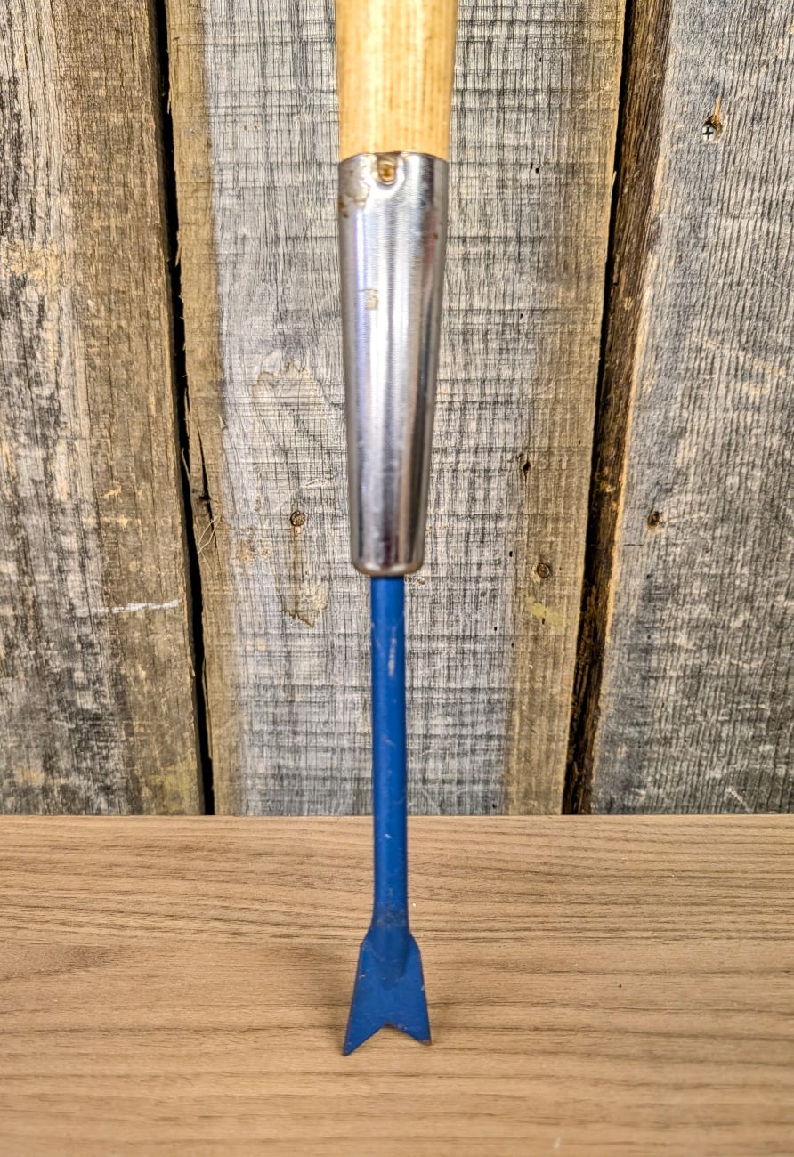 Blue Grass BG158WDR Long-Handled Garden Weeding Tool