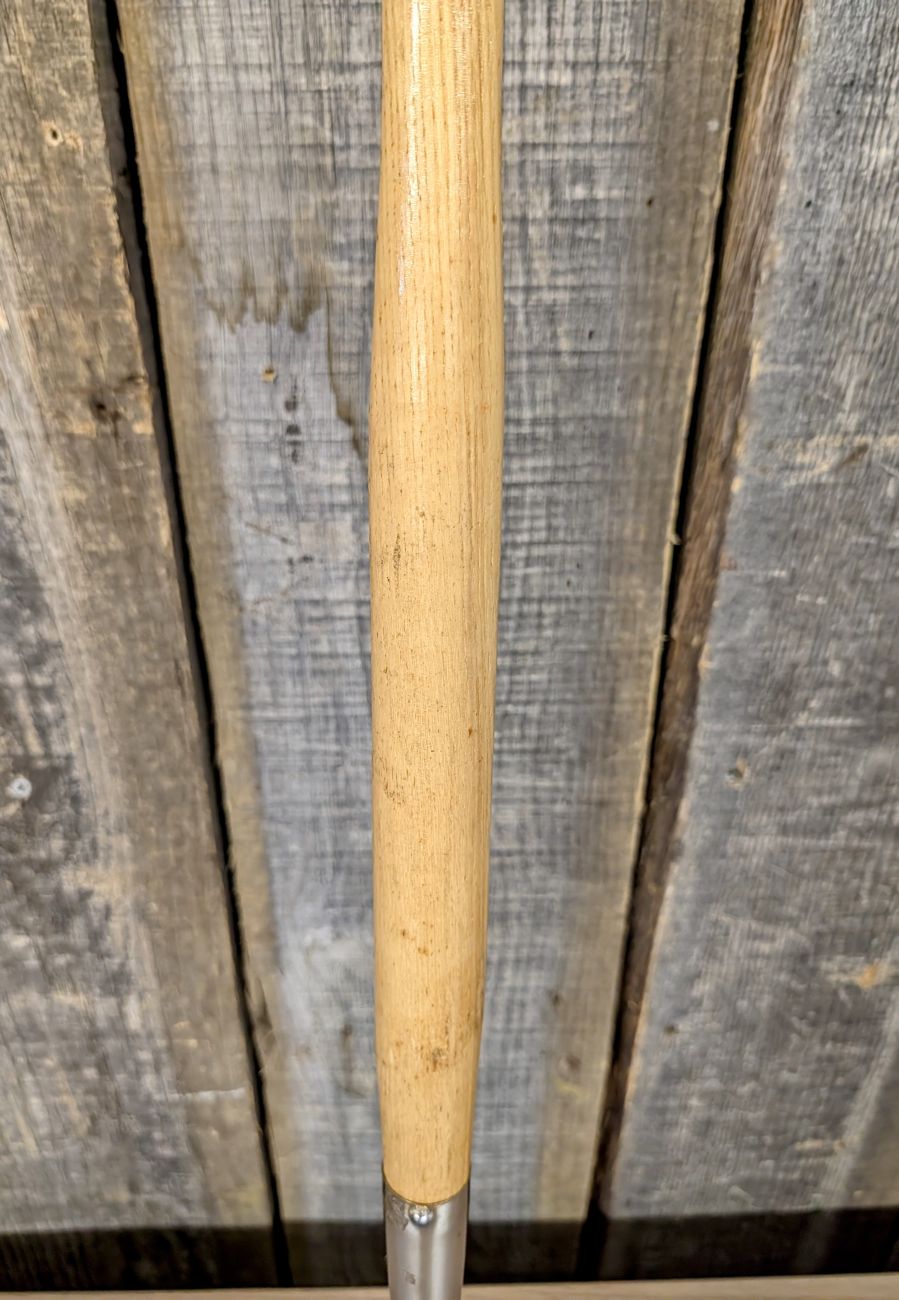 Blue Grass BG158WDR Long-Handled Garden Weeding Tool