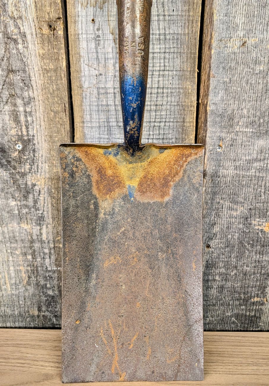Vintage Taper-Forged D-Handle Square-Point Garden Spade