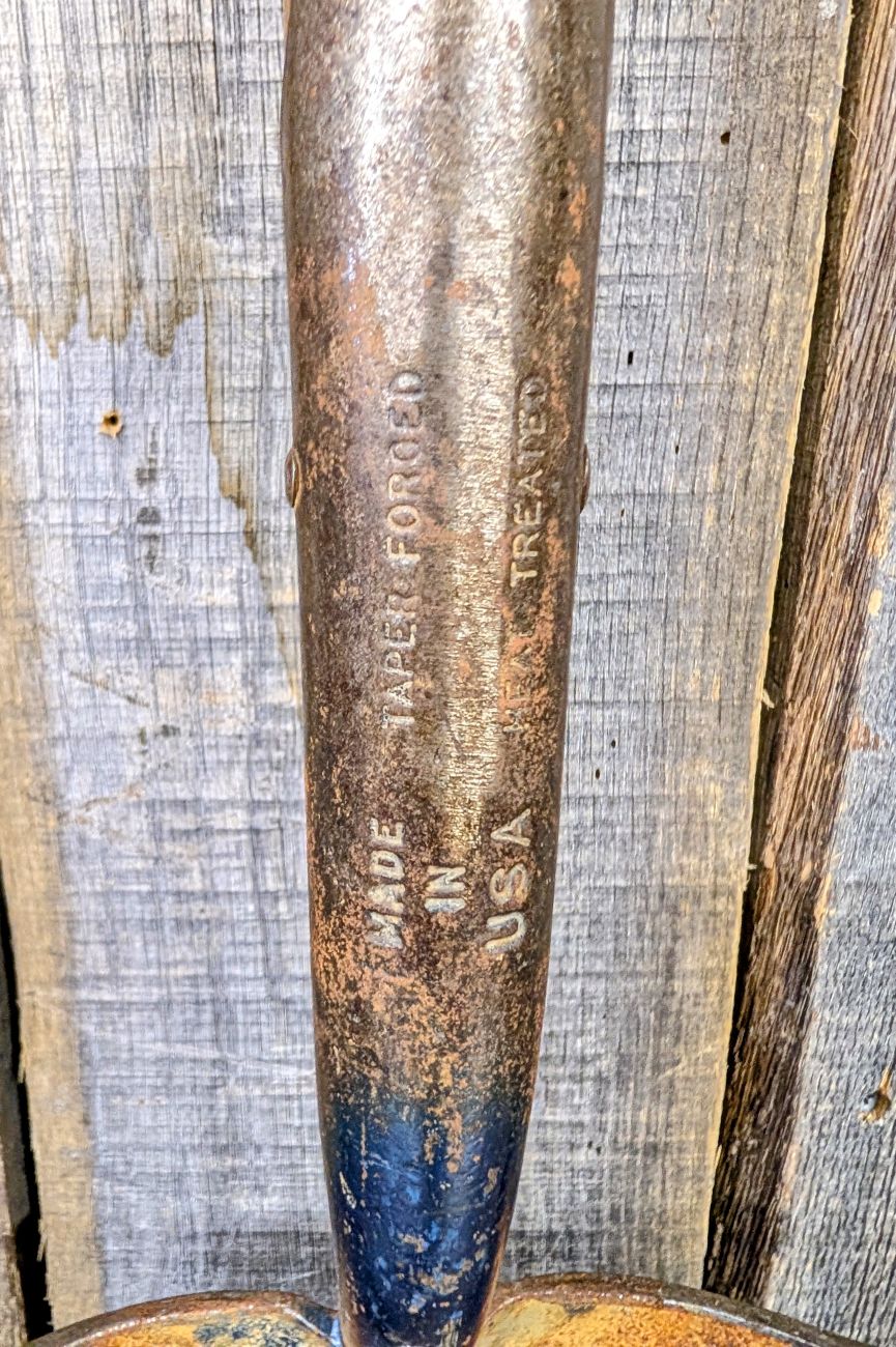 Vintage Taper-Forged D-Handle Square-Point Garden Spade