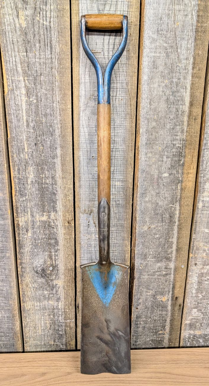 Blue Grass No. 14 Tempered Steel Sharpshooter Drain Spade Shovel
