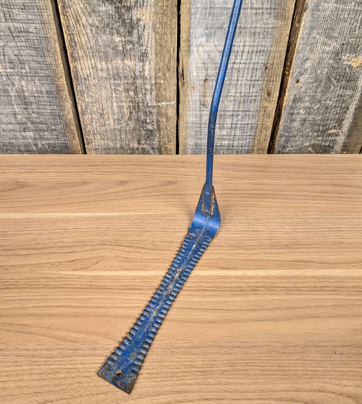Vintage Blue Grass BG229 Serrated Grass Whip Weed Cutter