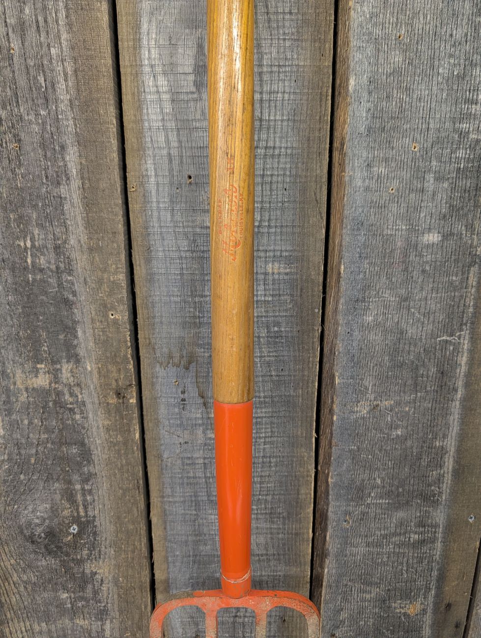 Belknap Mohawk 4-Tine Forged Steel Spading Fork with D-Handle