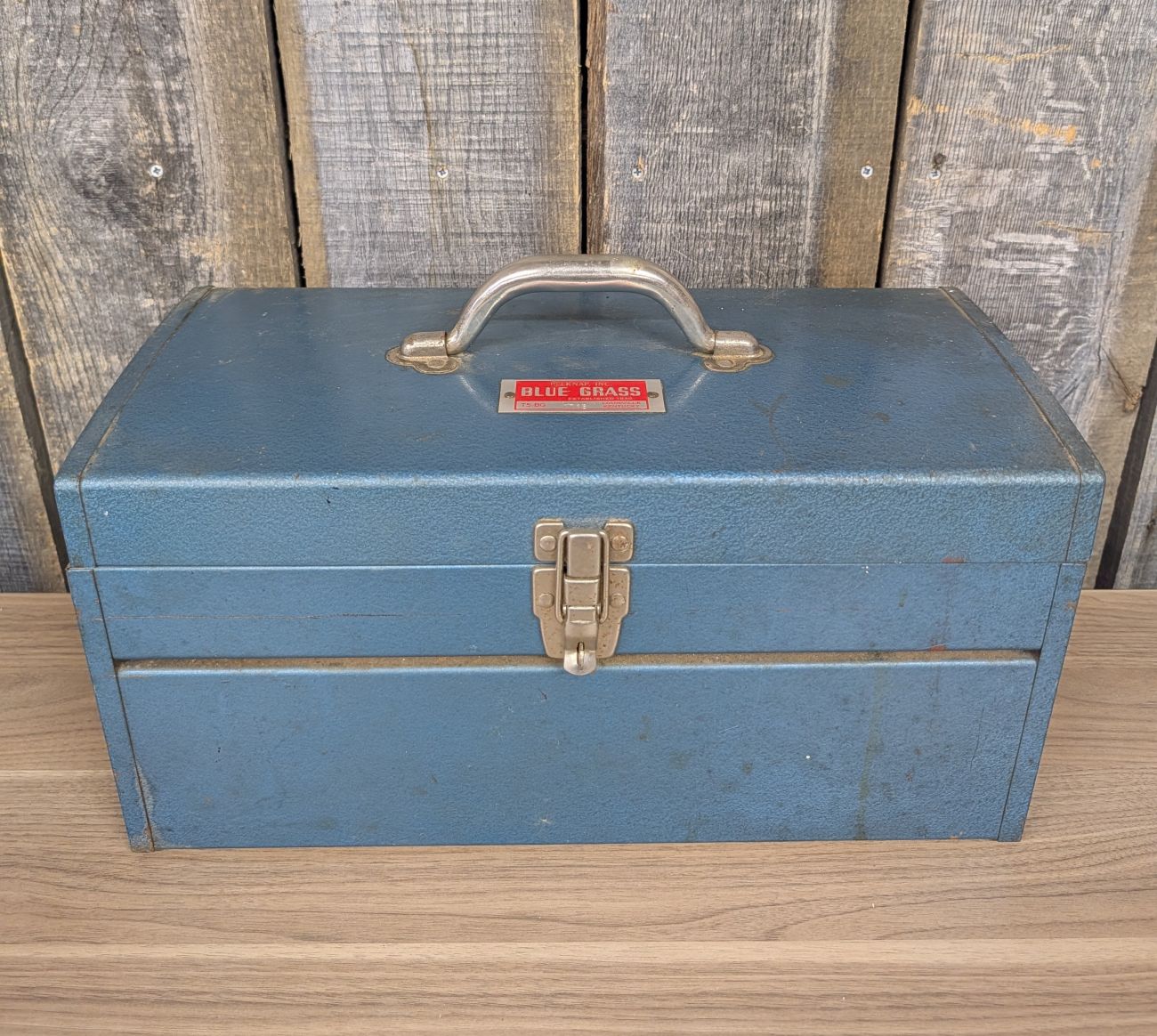 Vintage Belknap Blue Grass Model 1718 Metal Toolbox with Tray