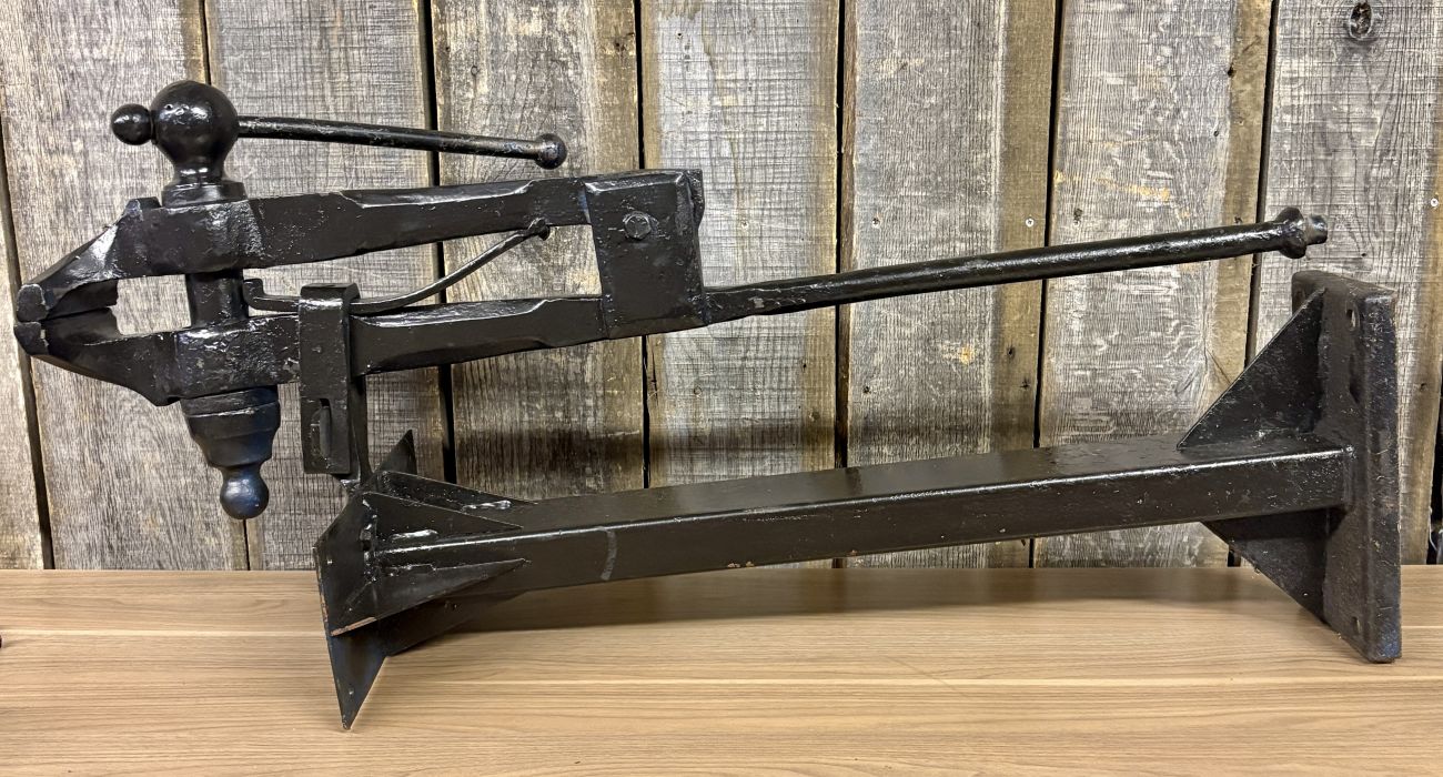 Antique Blacksmith Post Leg Vise on Pedestal Floor Stand