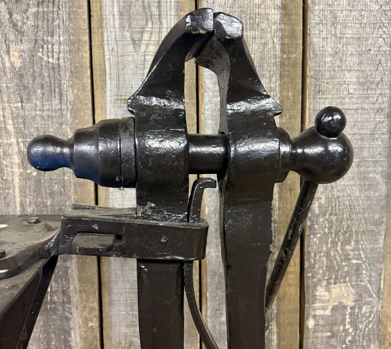Antique Blacksmith Post Leg Vise on Pedestal Floor Stand
