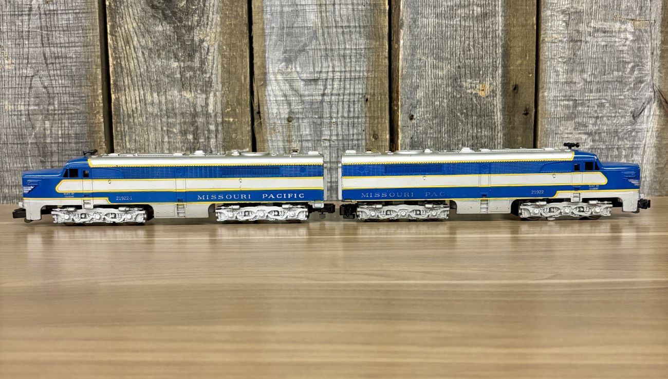 A Pair of American Flyer S Gauge Alco PA-1 Missouri Pacific Diesel Locomotives 21922 and 21922-1