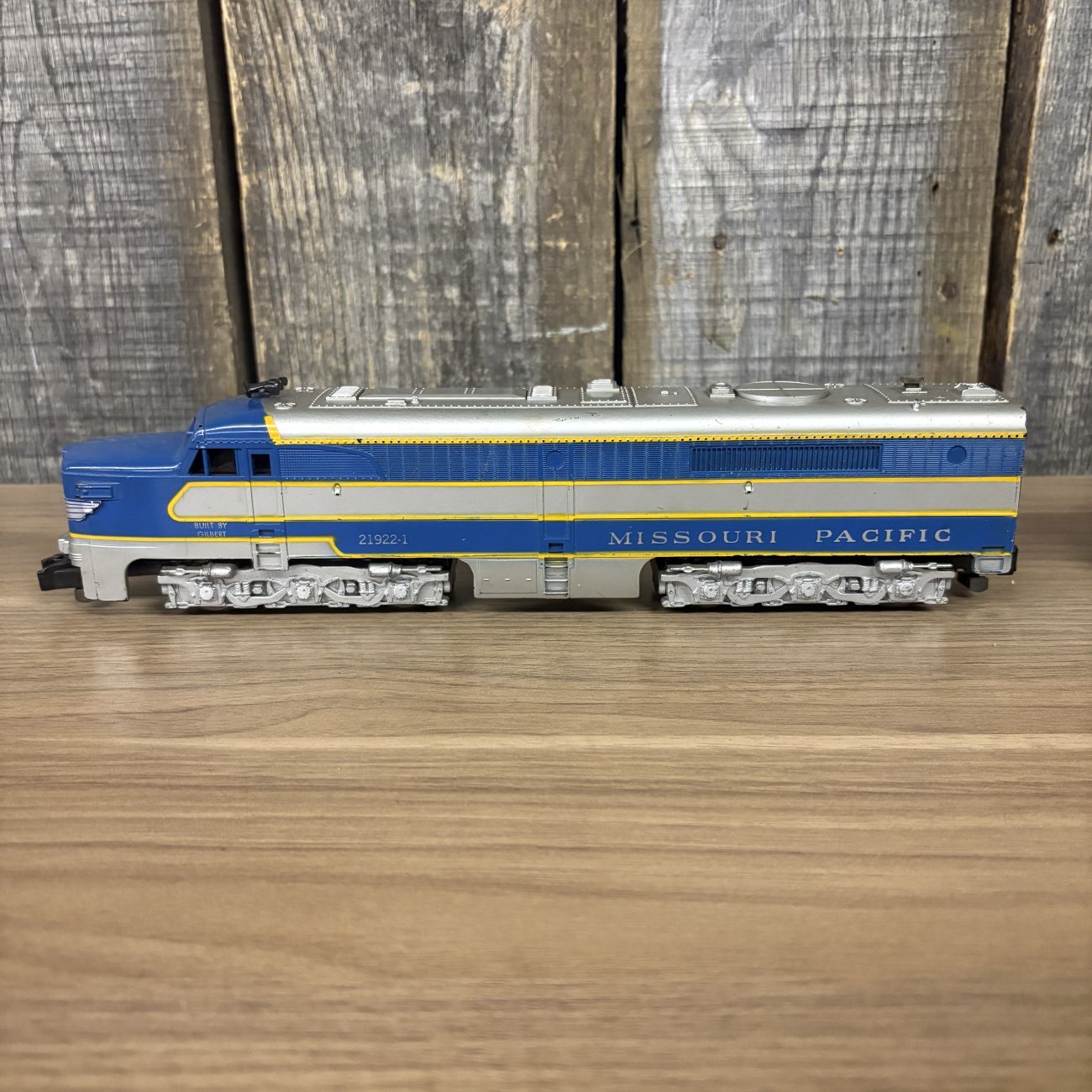A Pair of American Flyer S Gauge Alco PA-1 Missouri Pacific Diesel Locomotives 21922 and 21922-1