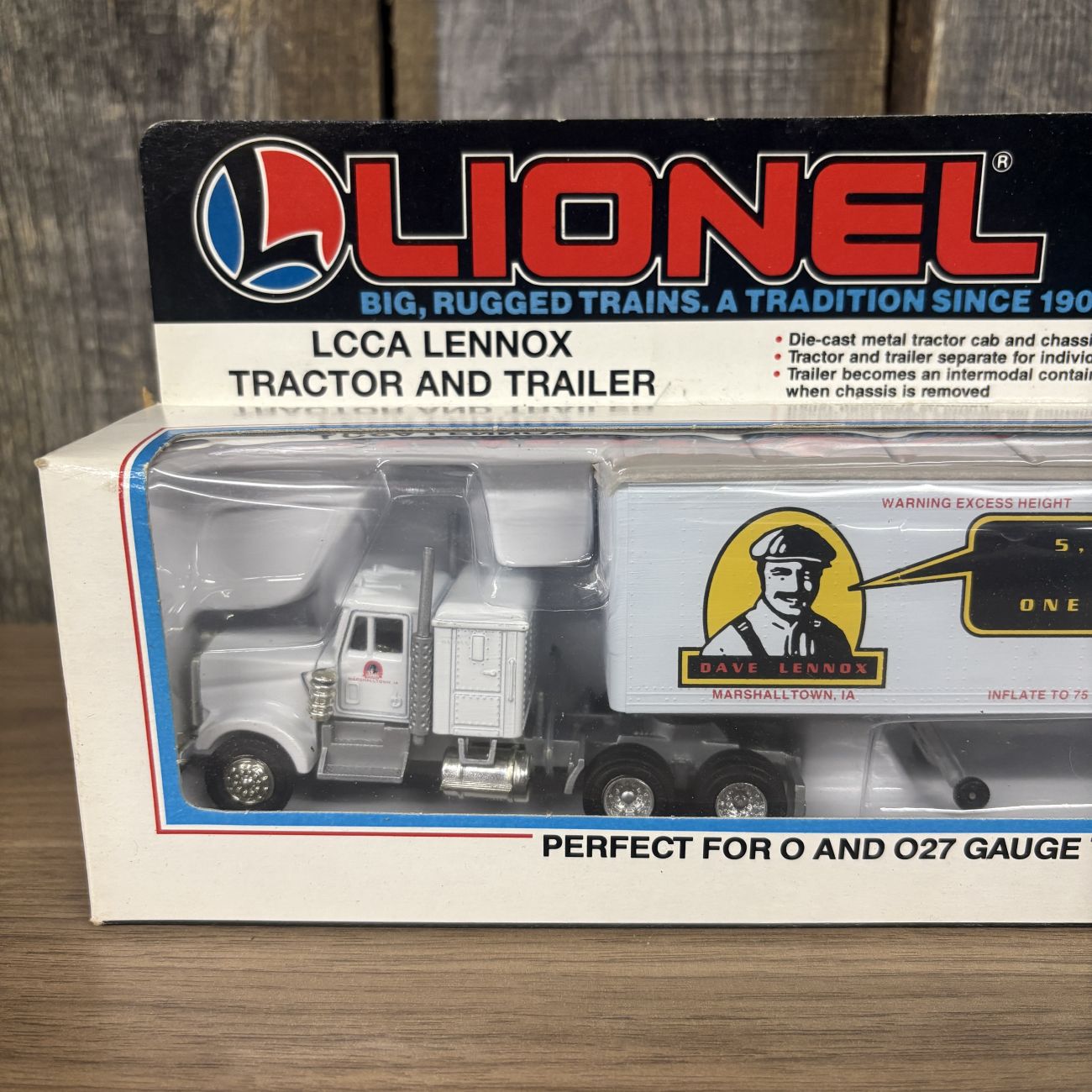 Lionel 6-52091 LCCA Lennox Tractor and Trailer