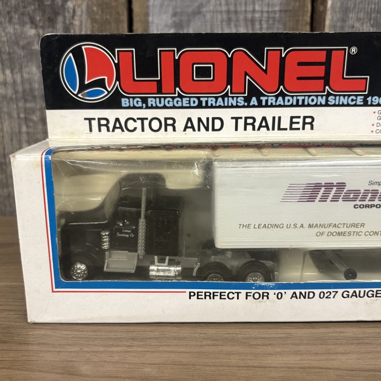 Lionel 6-12783 Tractor and Monon Trailer Set