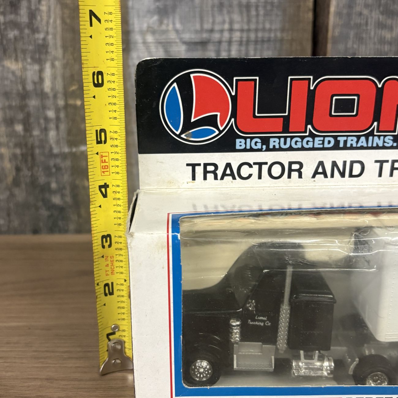 Lionel 6-12783 Tractor and Monon Trailer Set
