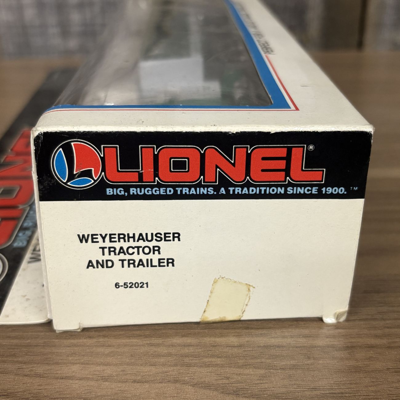 Lionel Weyerhaeuser Tractor and Trailer Set Model 6-52021 T.T.O.S. 1993 Convention