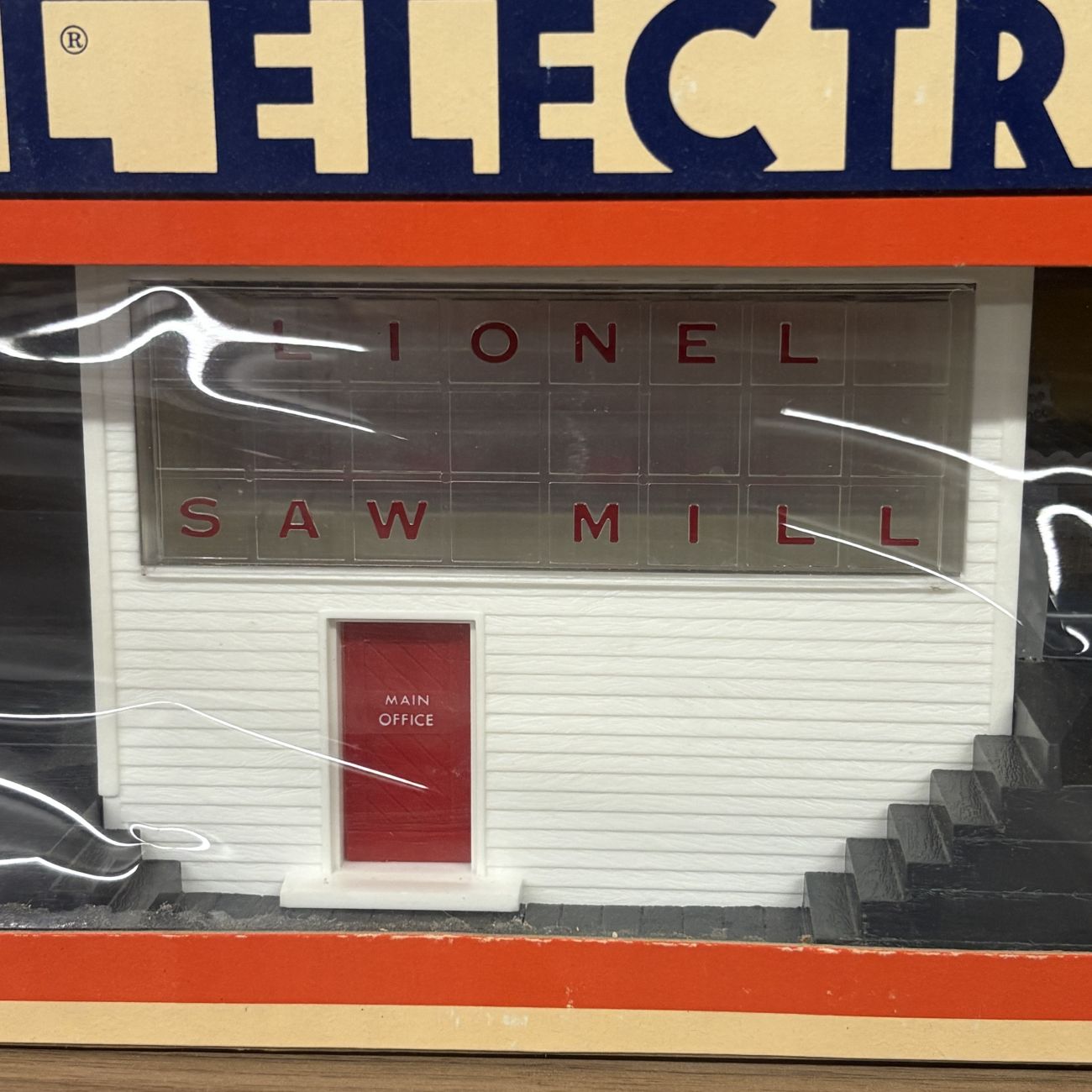 Lionel 6-2301 O Gauge Operating Sawmill with Original Box