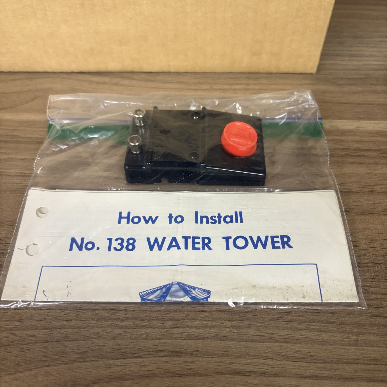 Lionel No. 138 Operating Water Tower with Original Box and Controller