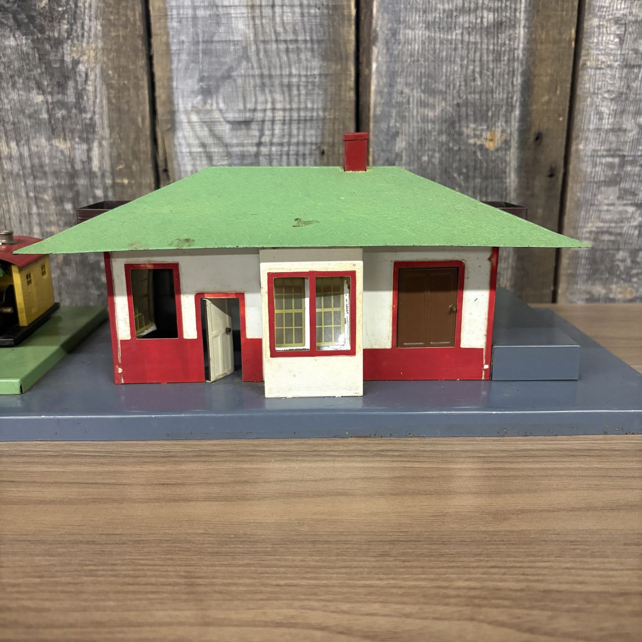 American Flyer A.C. Gilbert Mystic Freight and Passenger Station