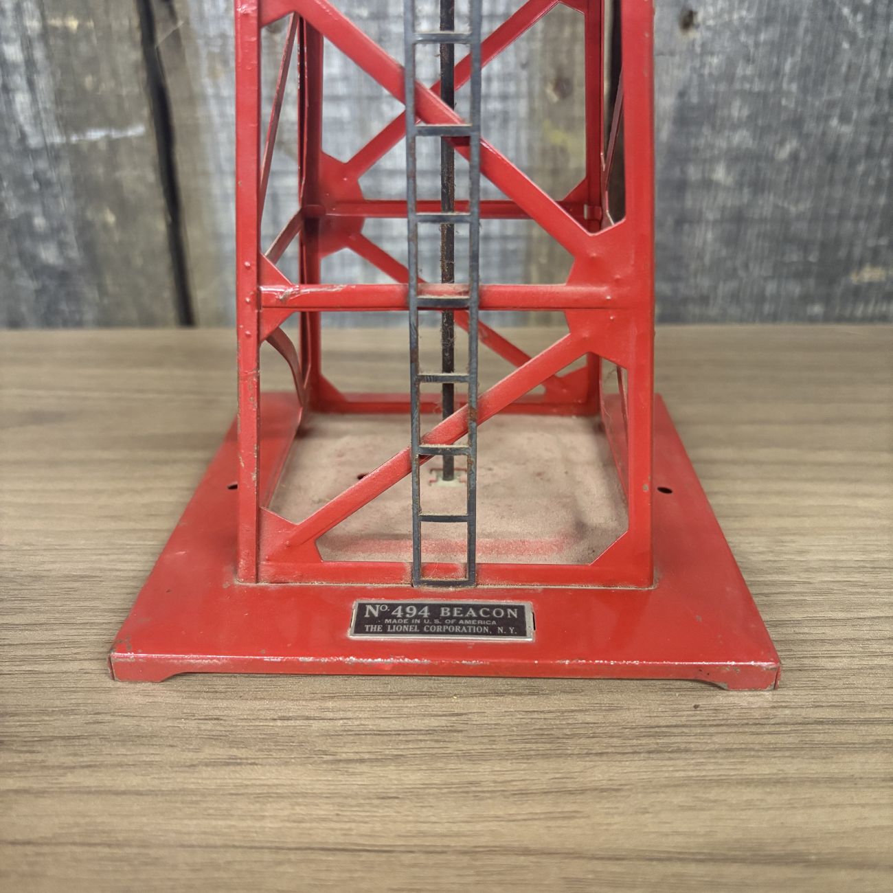 Lionel No. 494 Rotary Beacon Tower