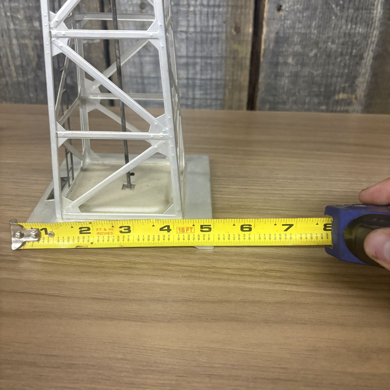 Lionel Postwar O-Gauge No. 394 Rotating Beacon Accessory