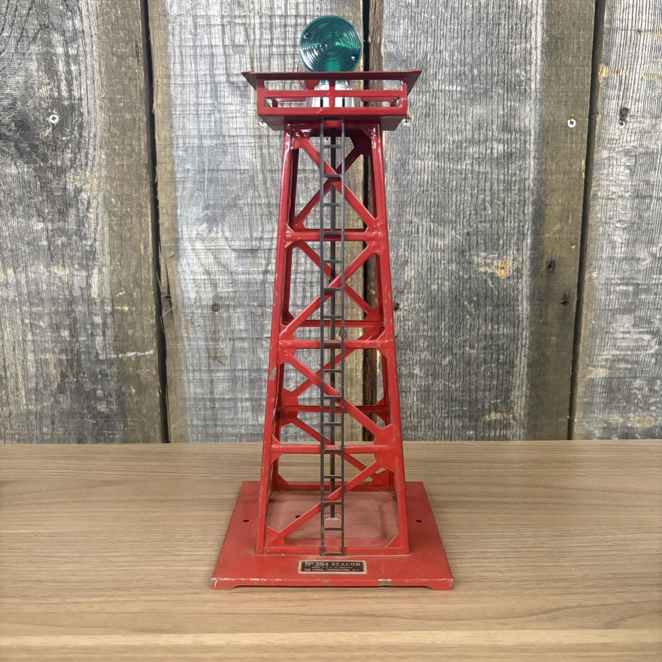 Lionel No. 394 Postwar Rotating Beacon