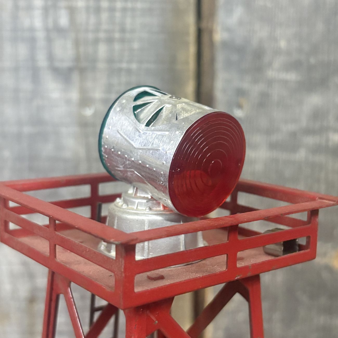 Lionel No. 394 Postwar Rotating Beacon