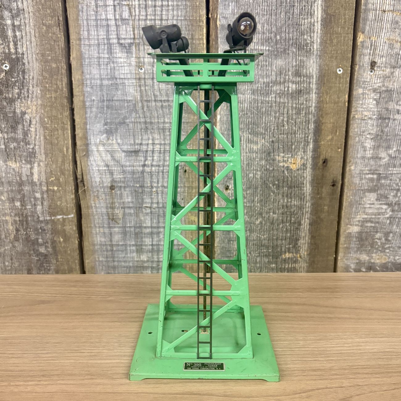 Lionel No. 395 Postwar Floodlight Tower