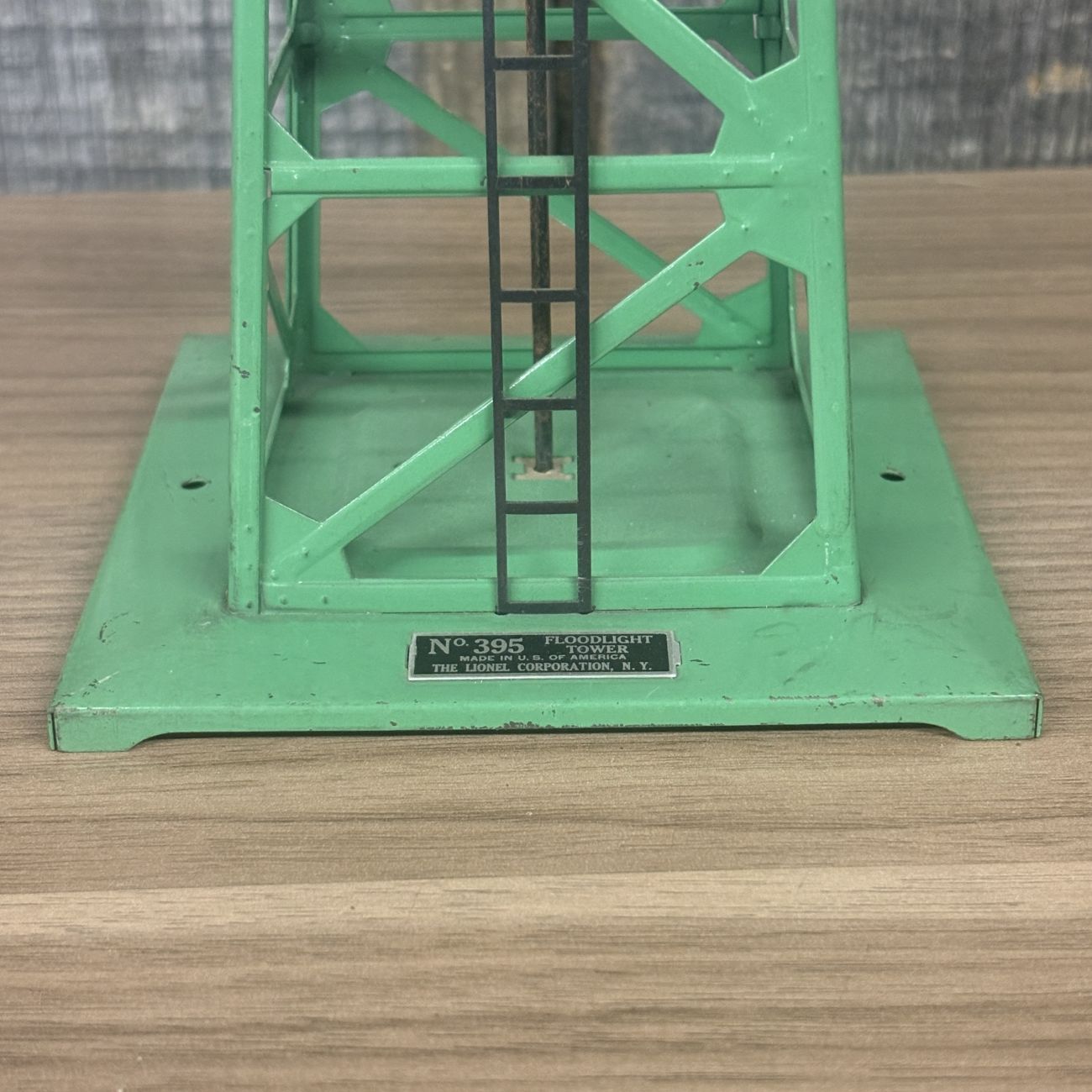 Lionel No. 395 Postwar Floodlight Tower