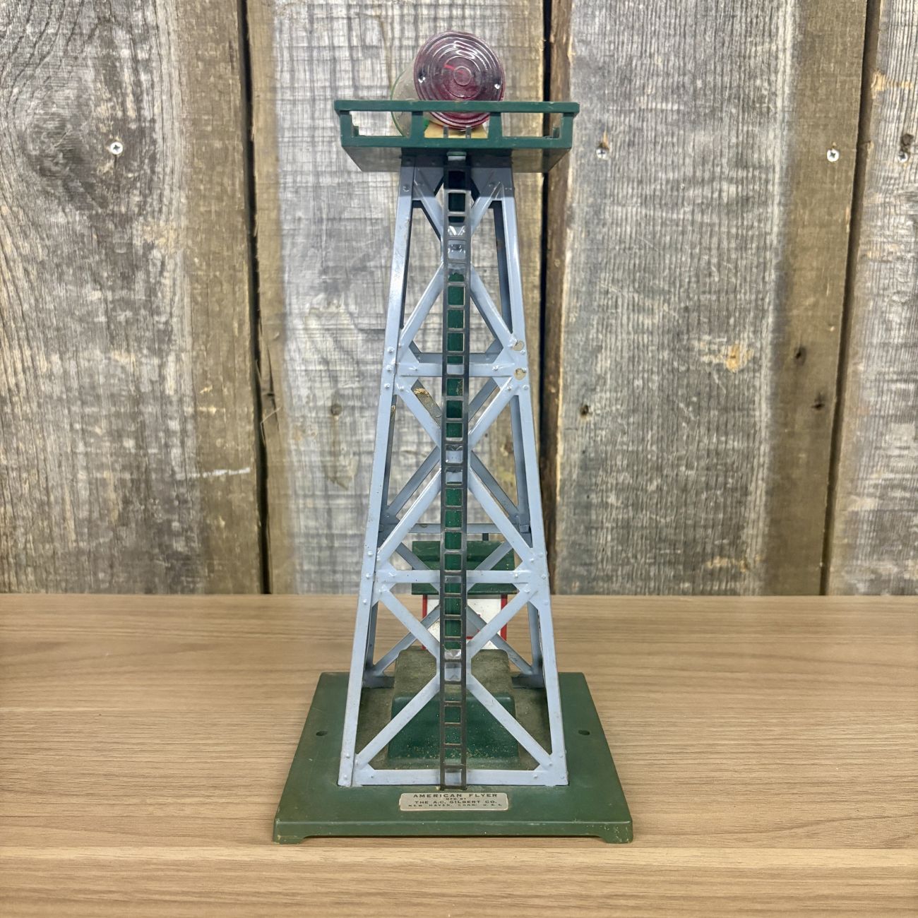 American Flyer No. 760 Rotating Beacon Tower