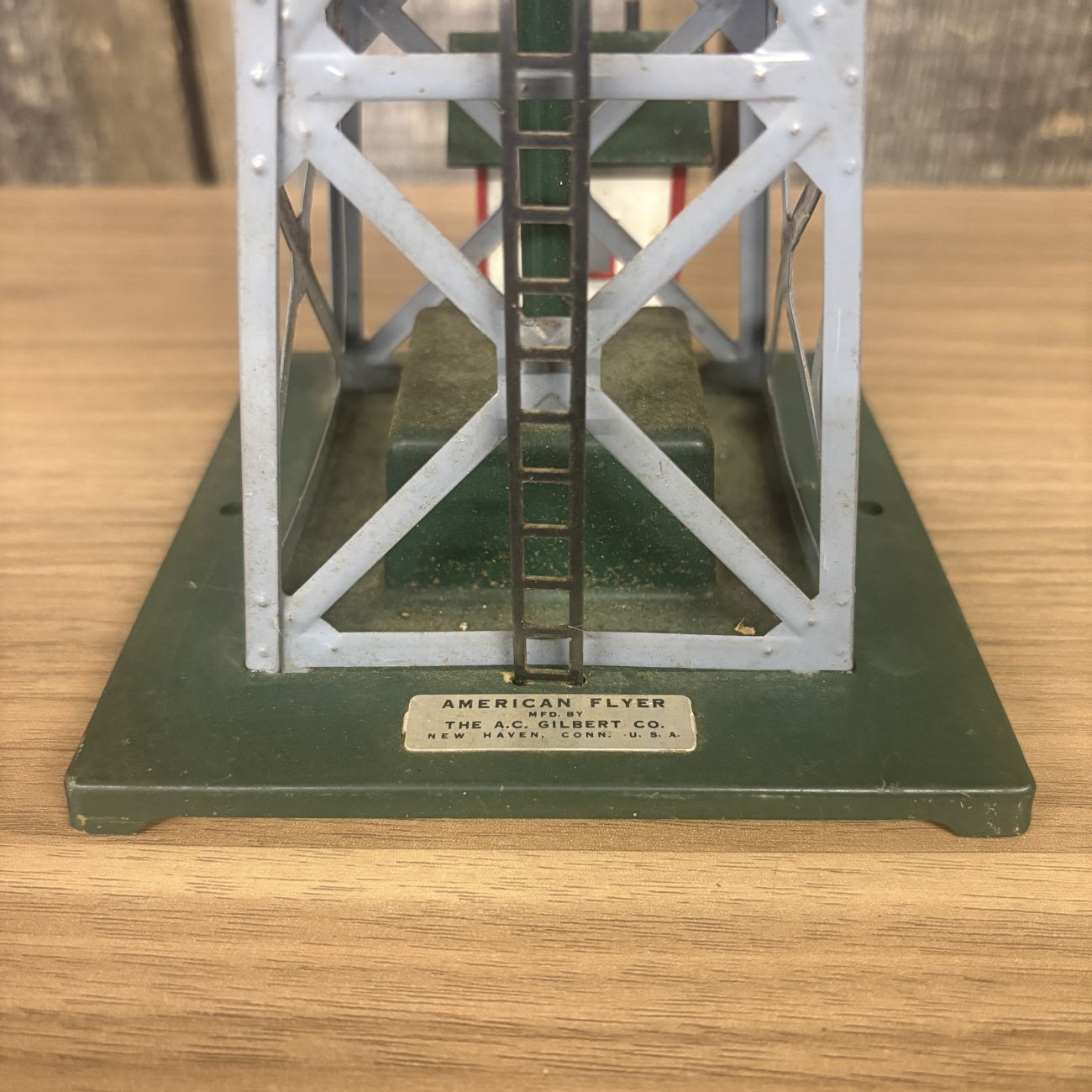 American Flyer No. 760 Rotating Beacon Tower