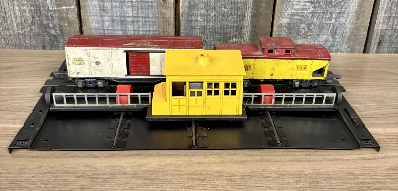 Three Lionel and American Flyer O Gauge Model Train Items