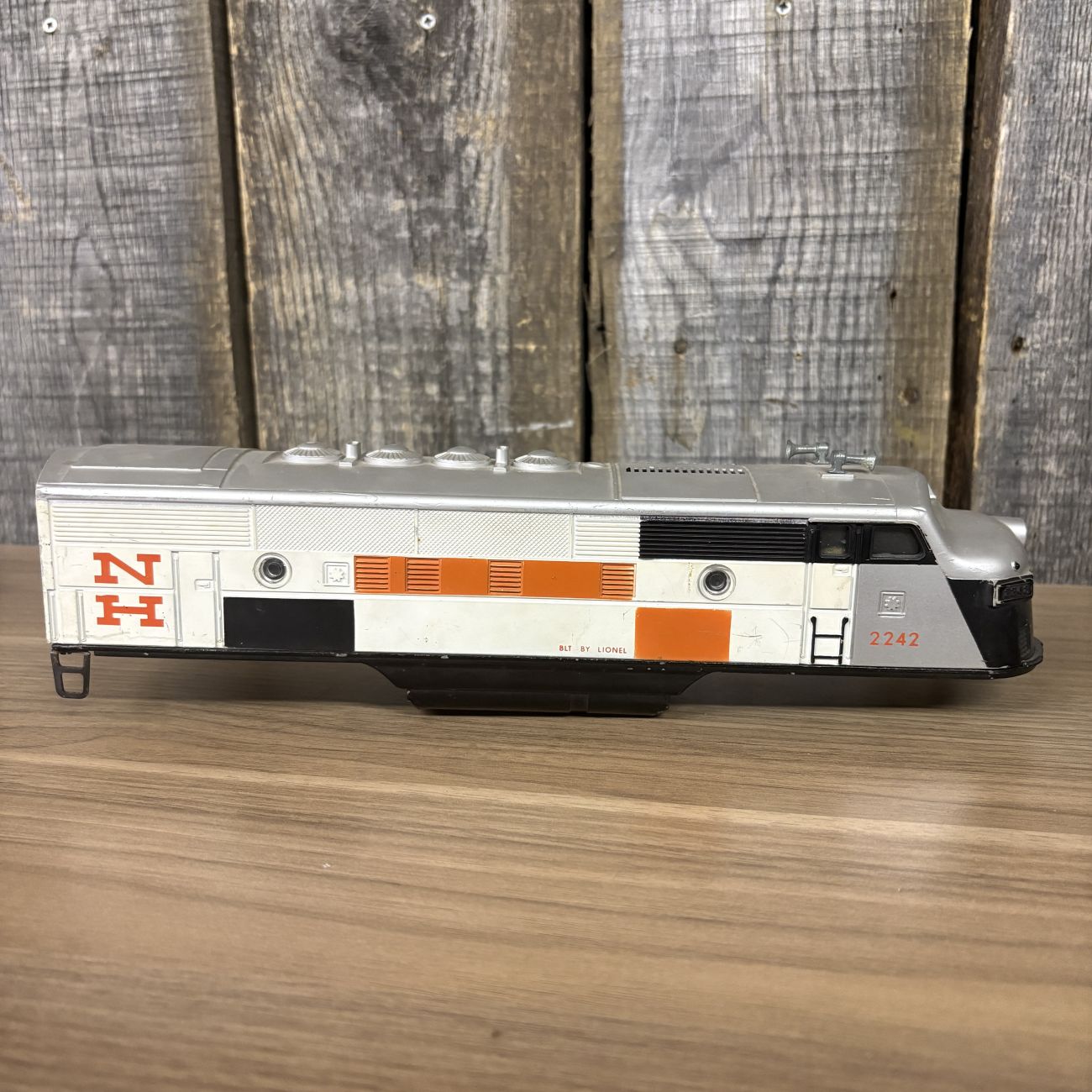 A Set of Six Vintage Lionel O-Gauge Model Train Shells and Bodies