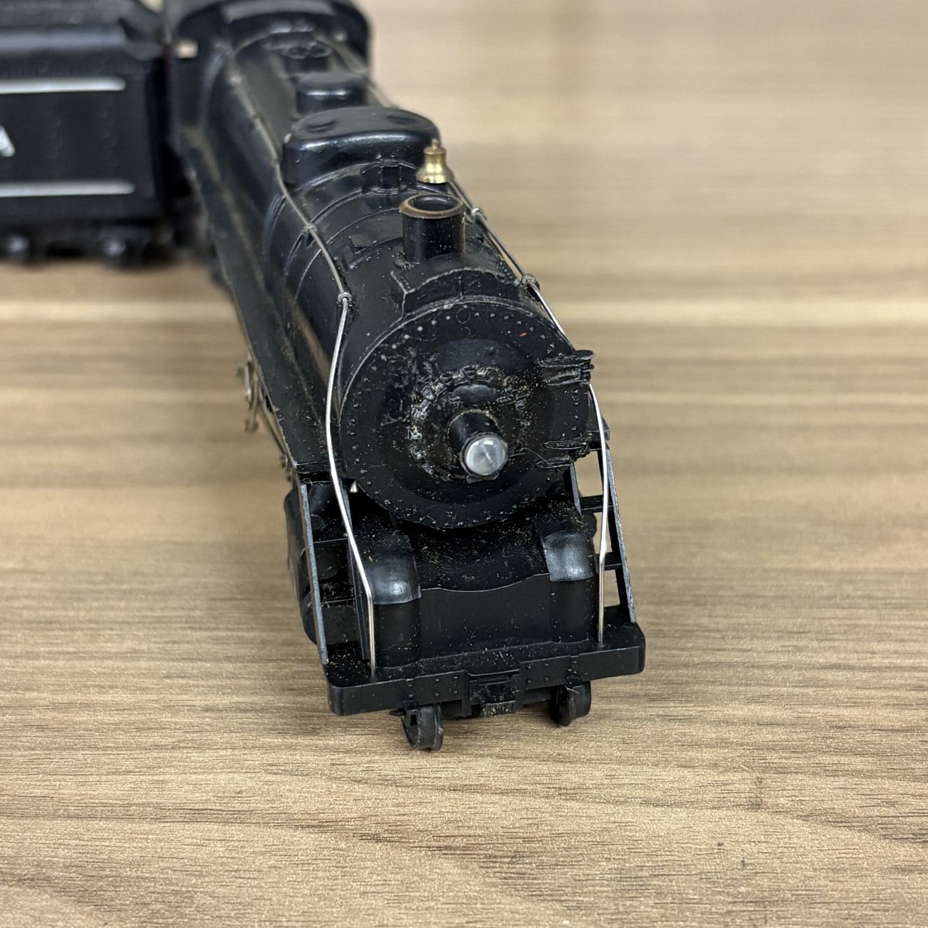 Mantua HO Scale Pennsylvania Railroad 2-8-2 Mikado Steam Locomotive and Tender Number 4073