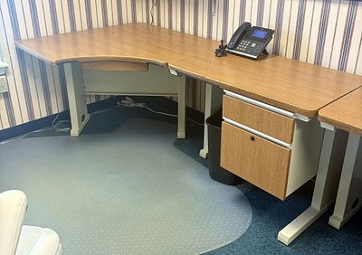 Modular L-Shaped Office Workstation. FOR PICK UP ONLY (Monday 9/28/26 and Tuesday 9/29/26 ONLY) 