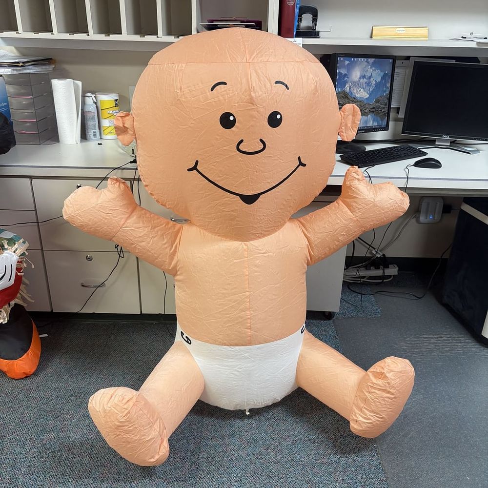 Lot 449: Large Scale Air Blown Inflatable Seated Baby Decoration
