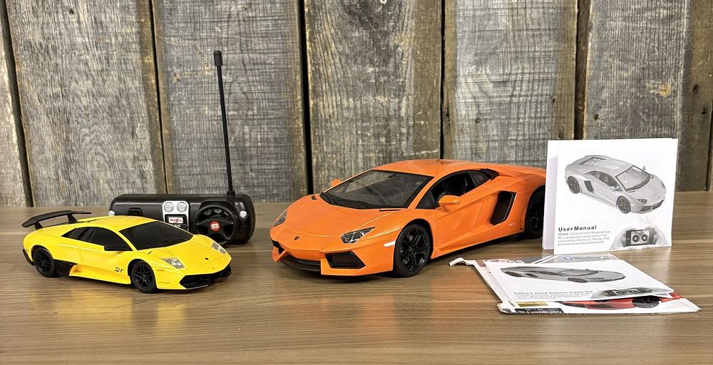 Lot 315: Two Lamborghini RC Scale Model Cars Including Aventador and Murcielago LP670-4 SV