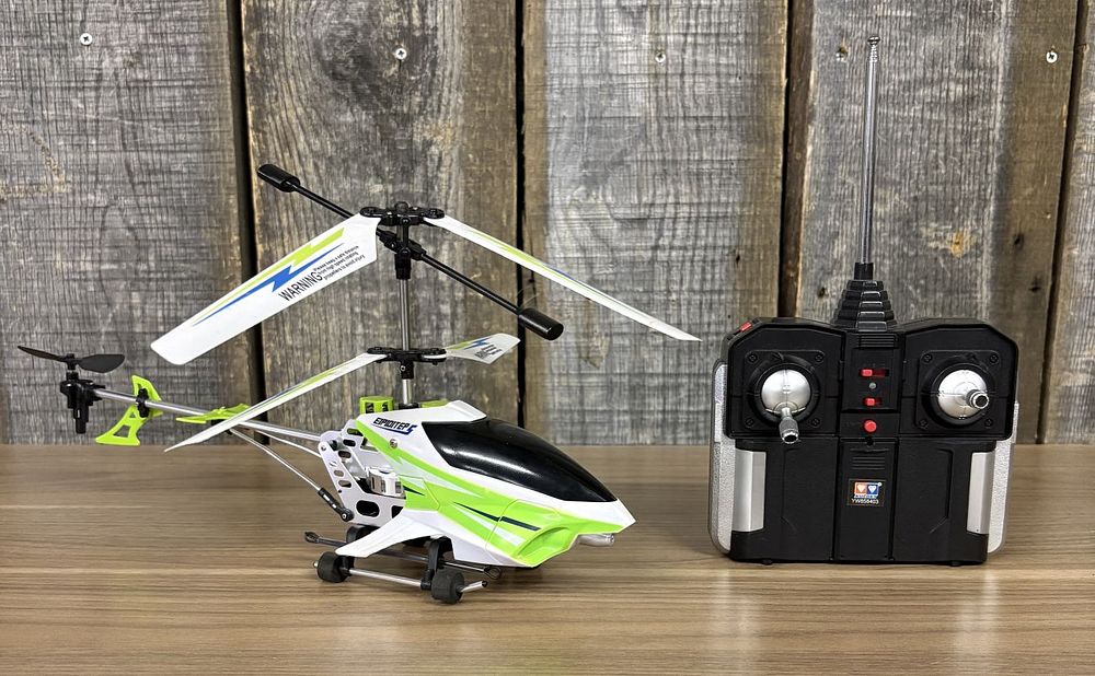 Lot 316: Auldey EIPIDITEP-5 Coaxial Remote Controlled Helicopter and Transmitter