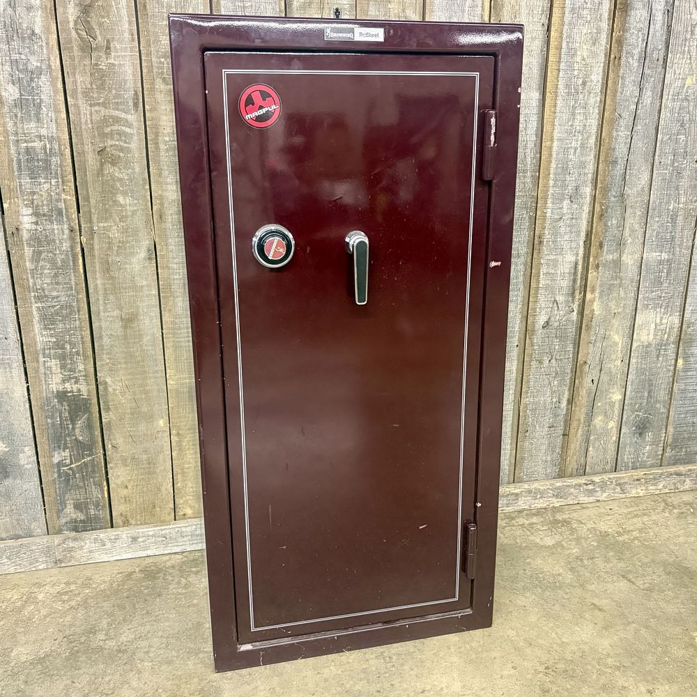 Lot 370: Browning ProSteel Gold Series Model RL2436 Gun Safe