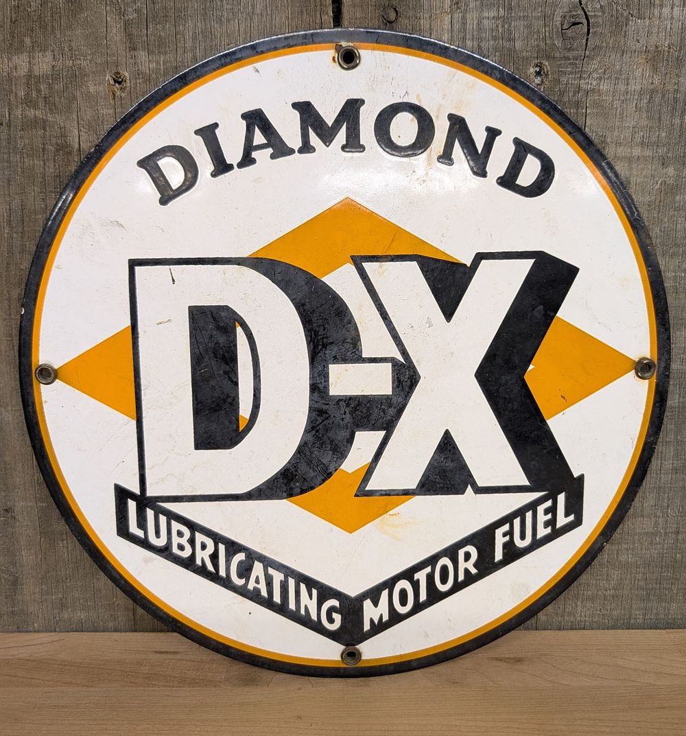 Lot 395: Diamond DX Porcelain Enamel Lubricating Motor Fuel Advertising Sign