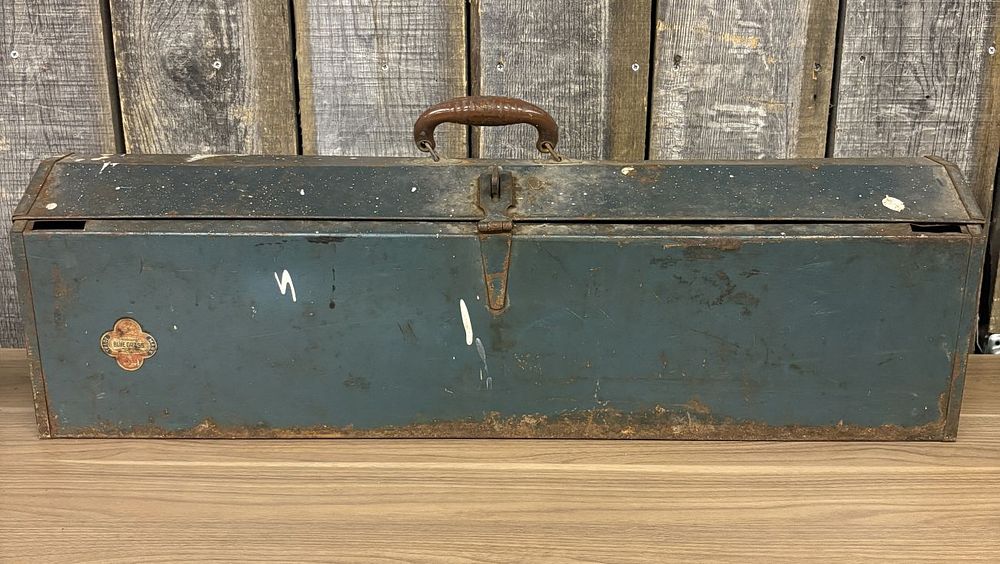 Lot 441: Large Vintage Belknap Blue Grass Metal Hip Roof Toolbox