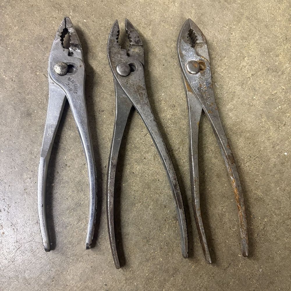 Lot 472: A Trio of Blue Grass Belknap Slip Joint Pliers