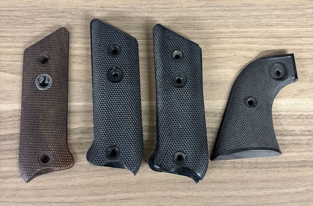Lot 551: An Assortment of Checkered Handgun Grip Panels