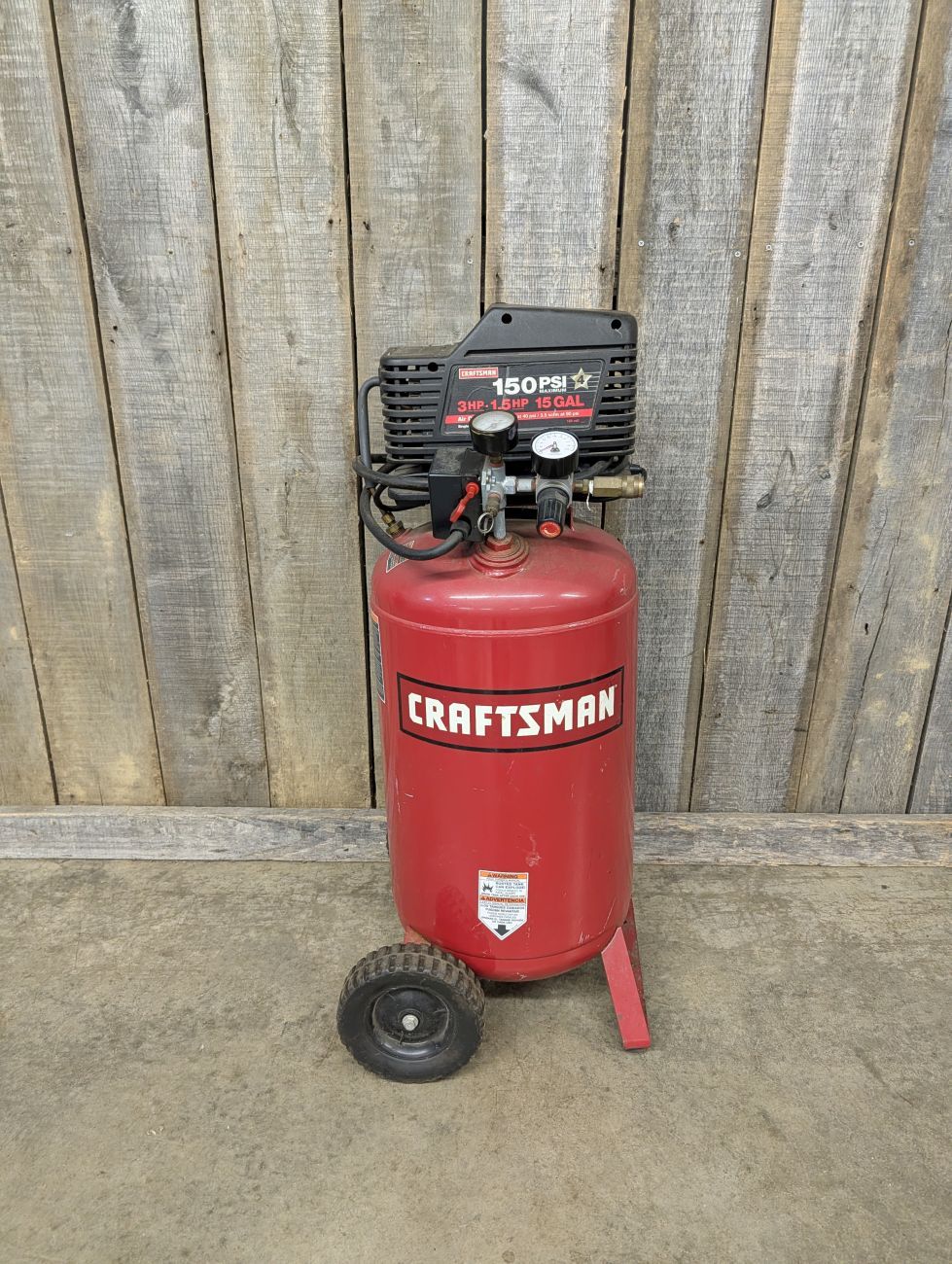 Lot 714: Craftsman 15 Gallon Portable Vertical Air Compressor Model 919.166440