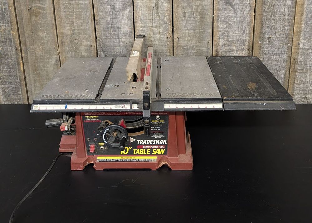 Lot 723: Tradesman Model 8032 10 Inch Bench Power Tools Table Saw