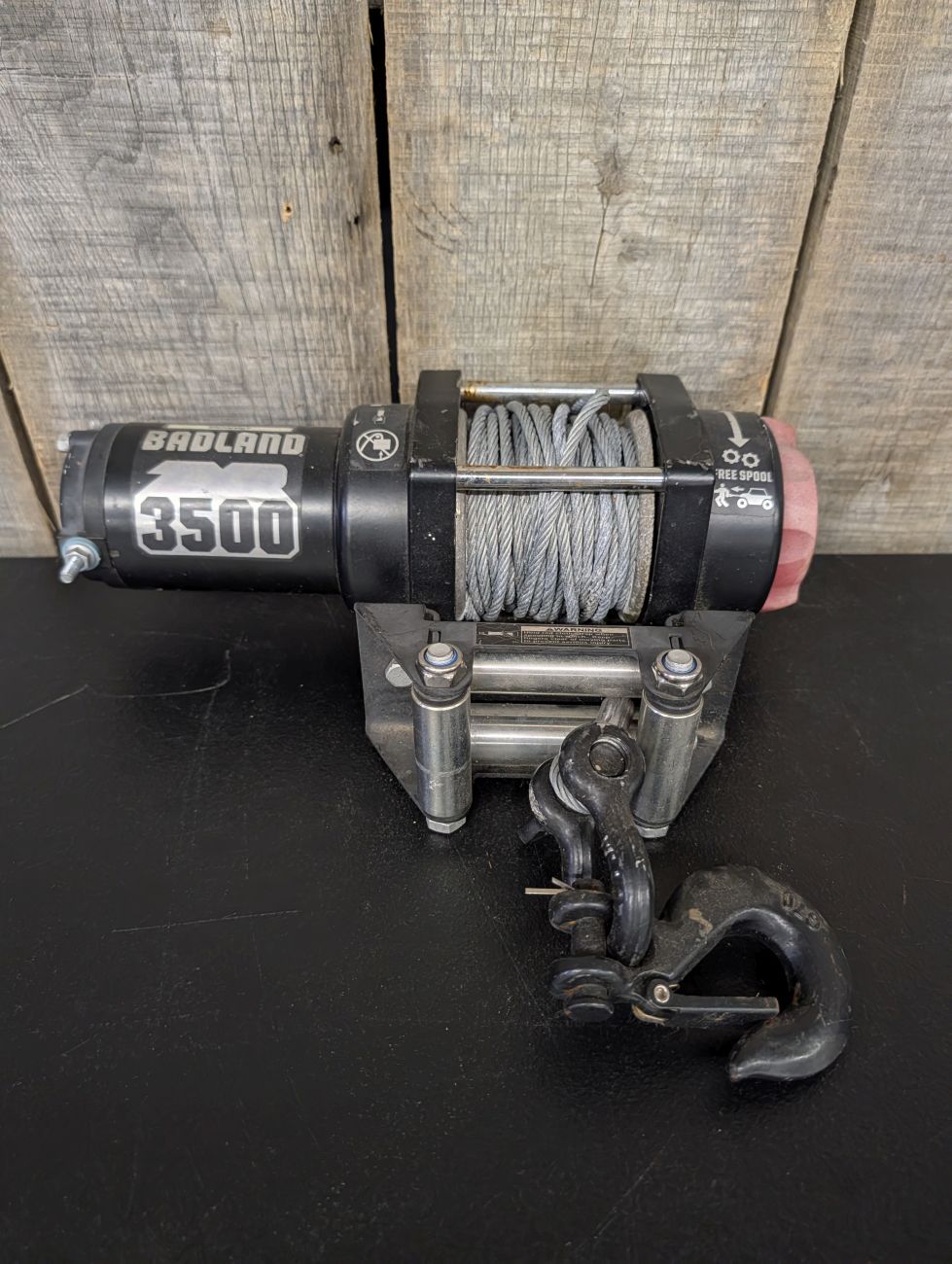 Lot 726: Badland ZXR 3500 LB Capacity Electric Winch with Roller Fairlead